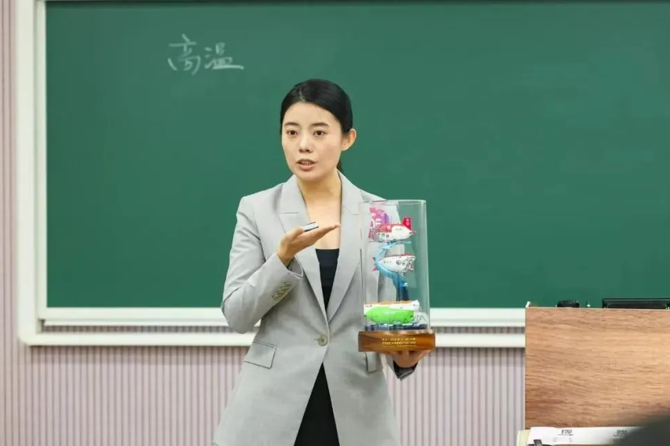 趙維殳獲全國高校青教賽理科組一等獎第一名